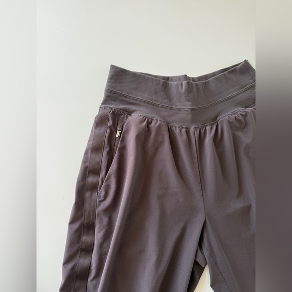 Athleta-Nolita Slim Tapered Ankle Length Crop Pant-Brown-Athleisure-Size 4 - Picture 7 of 13